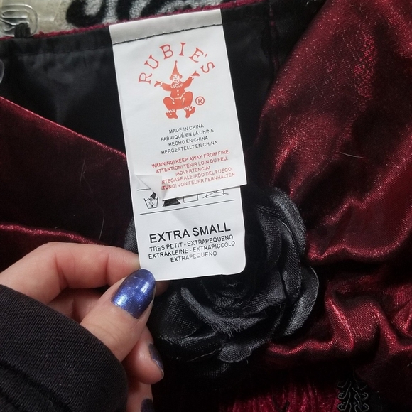 Rubie's Dark Rose vampire costume gown 🧛🏻‍♀️🦇 - Picture 2 of 5